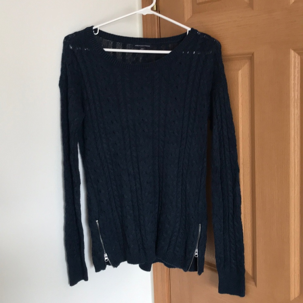American Eagle sweater